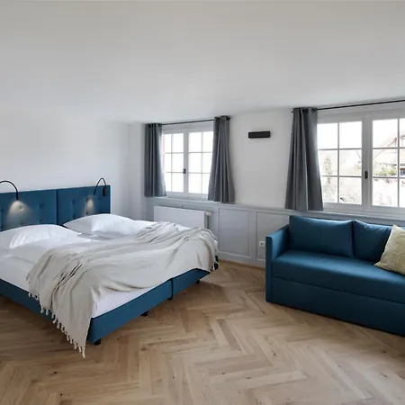 Krone - Self Check-in Hotel *