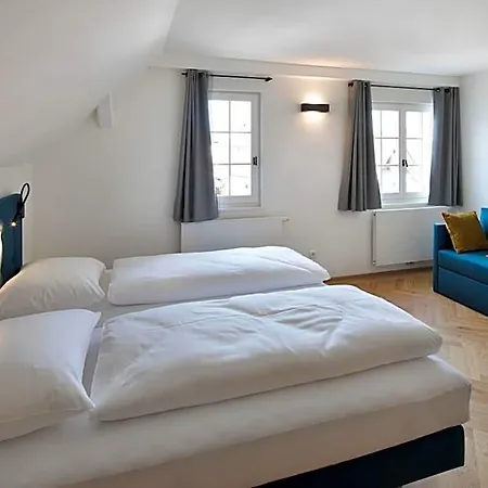 Krone Hotel *