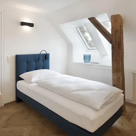 Krone - Self Check-in Hotel *